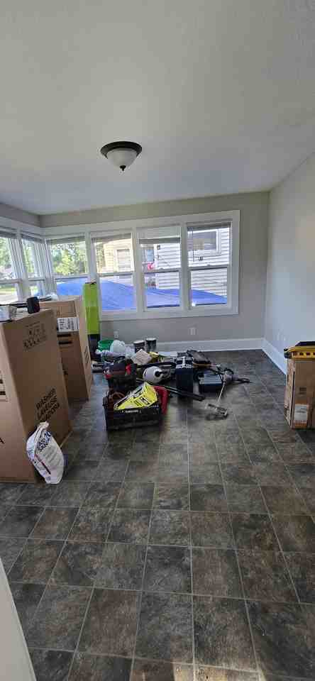 2311 East Grand Avenue - Photo 7 of 28