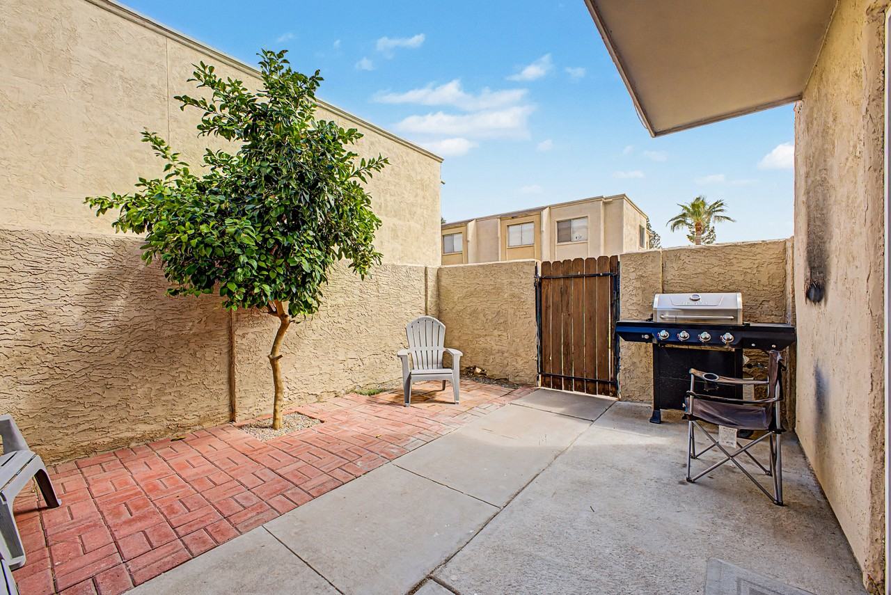 8111 E Glenrosa Ave #1 - Photo 5 of 12