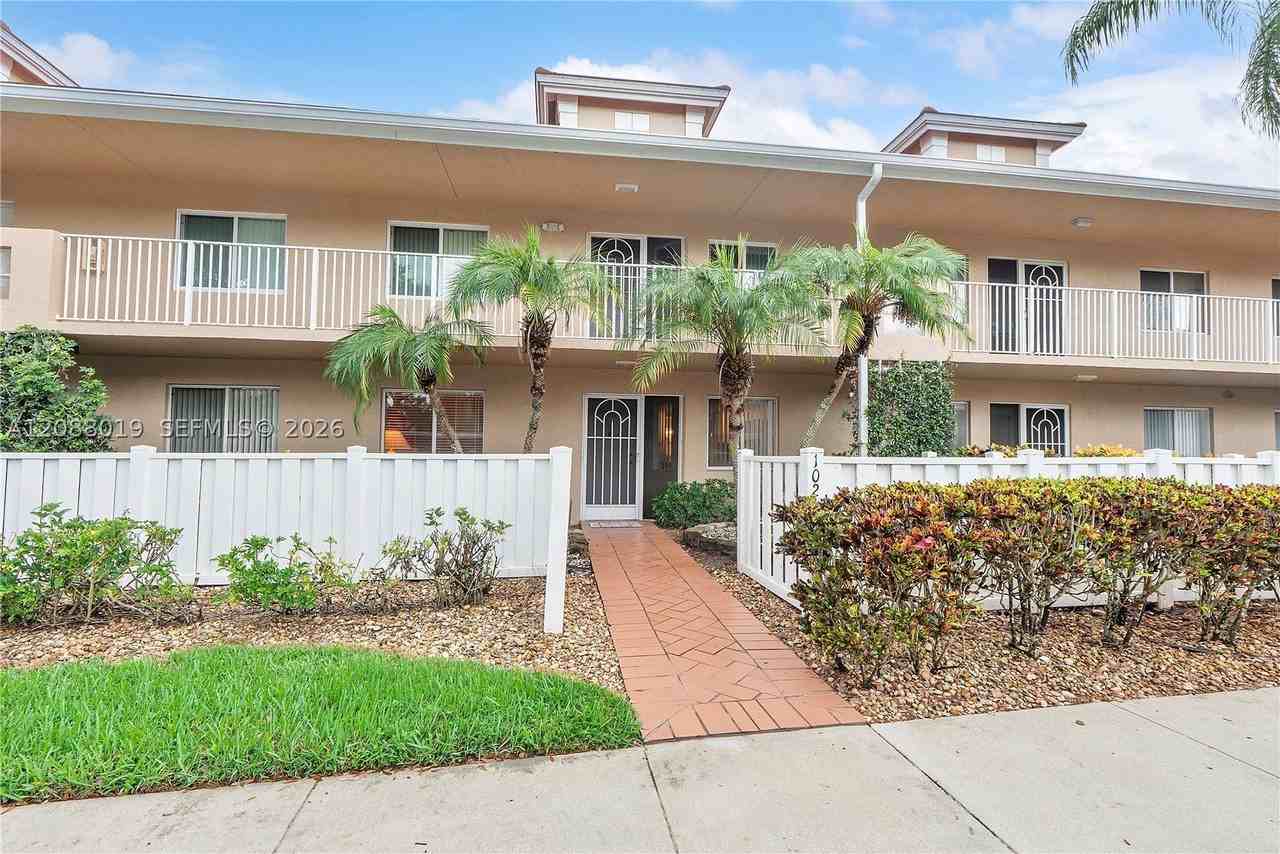 5952 Regal Glen Dr #102 - Photo 2 of 41
