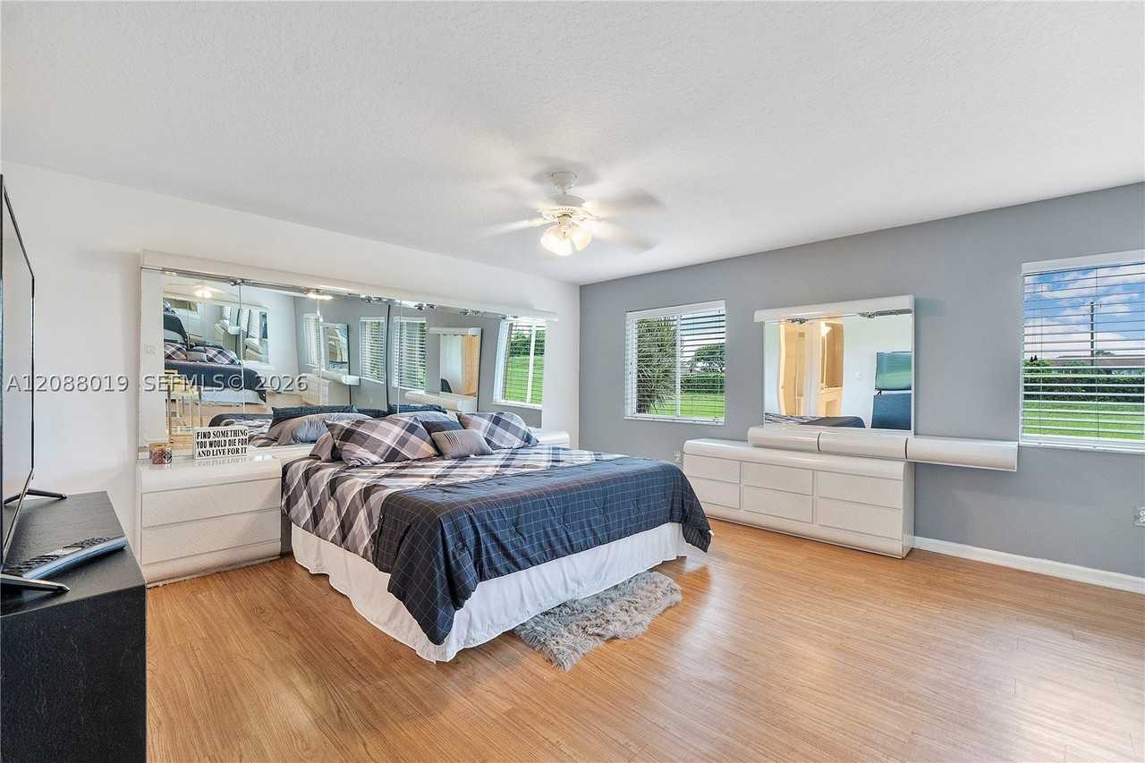 5952 Regal Glen Dr #102 - Photo 7 of 41