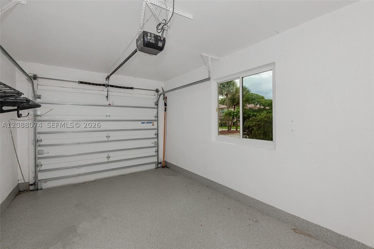 17022 Nw 12th St - Photo 7 of 29