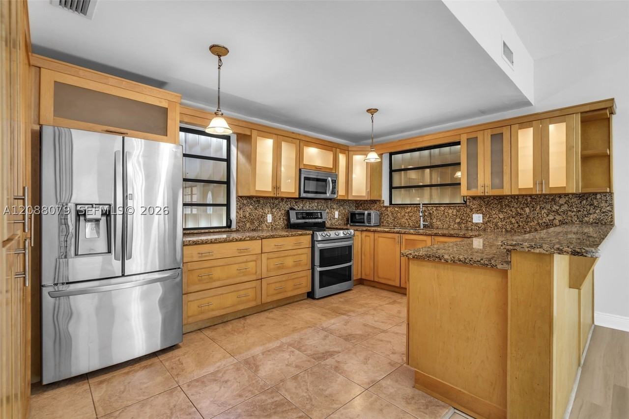 12845 Sw 49th Ter #2 - Photo 6 of 24