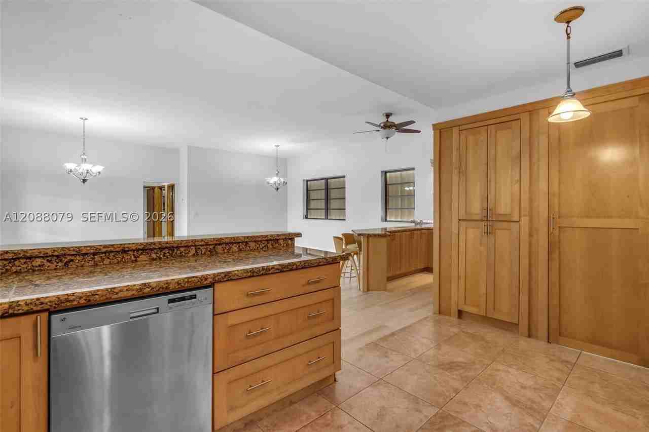 12845 Sw 49th Ter #2 - Photo 7 of 24