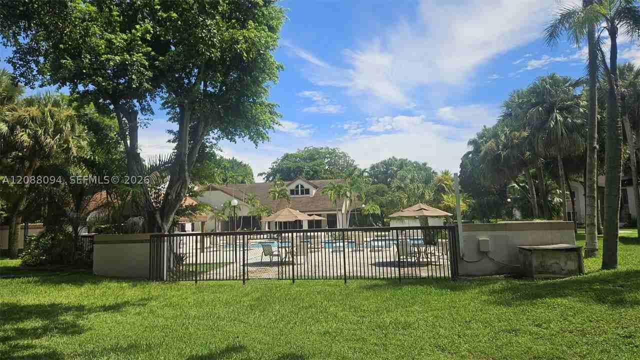13918 Sw 91st Ter #13918 - Photo 7 of 31