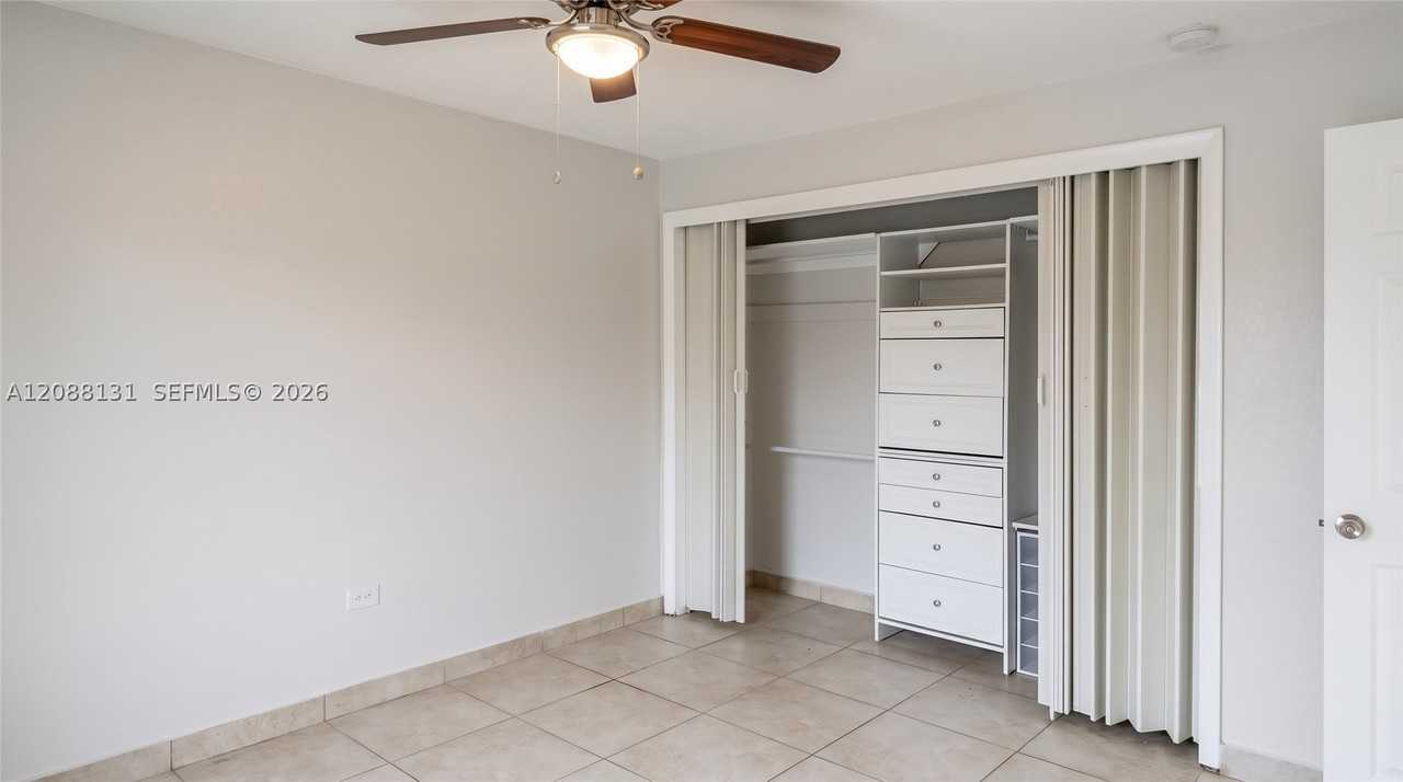 7238 Sw 94th Pl #D5 - Photo 5 of 16