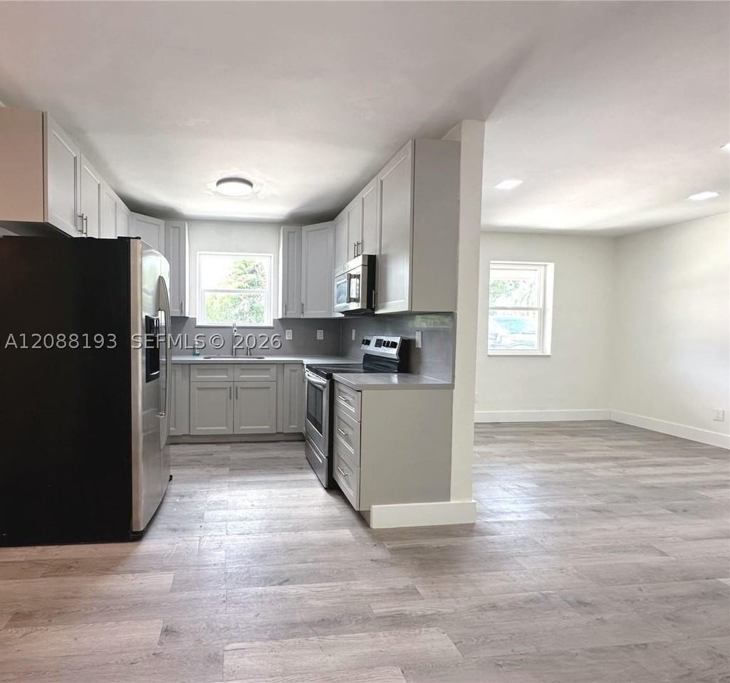 2115 Nw 185th St #A - Photo 7 of 16