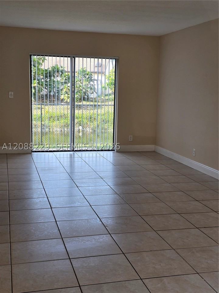 4181 Nw 114th Ave #4181 - Photo 2 of 15