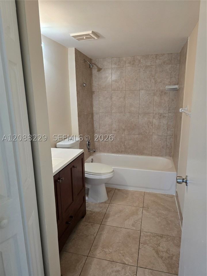 4181 Nw 114th Ave #4181 - Photo 4 of 15
