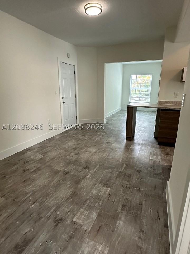130 Antiquera Ave #8 - Photo 6 of 15