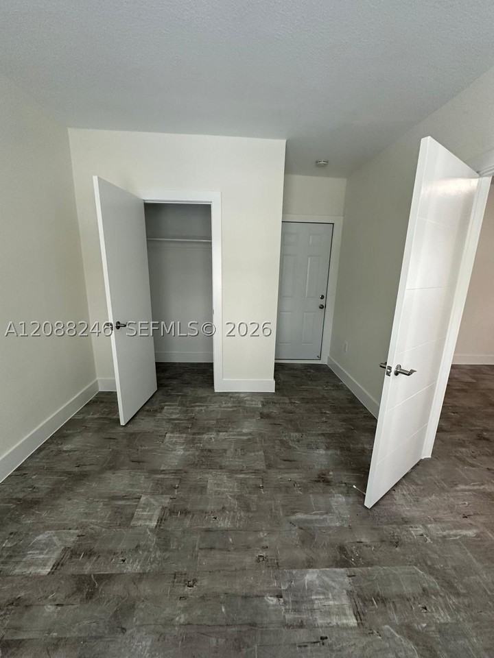 130 Antiquera Ave #8 - Photo 7 of 15