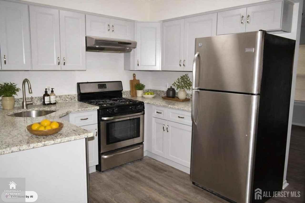 354 Lunar Rd - Photo 4 of 13