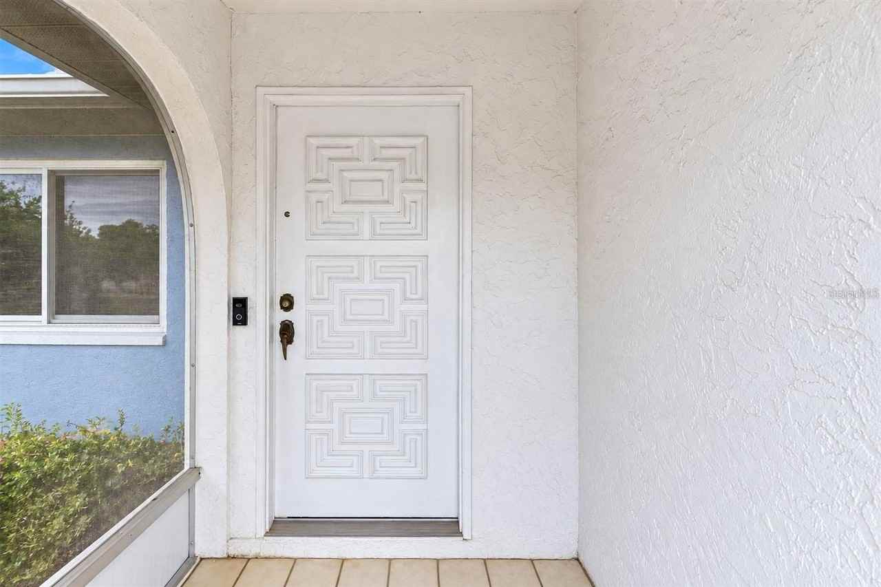 23226 Midway Blvd - Photo 2 of 19