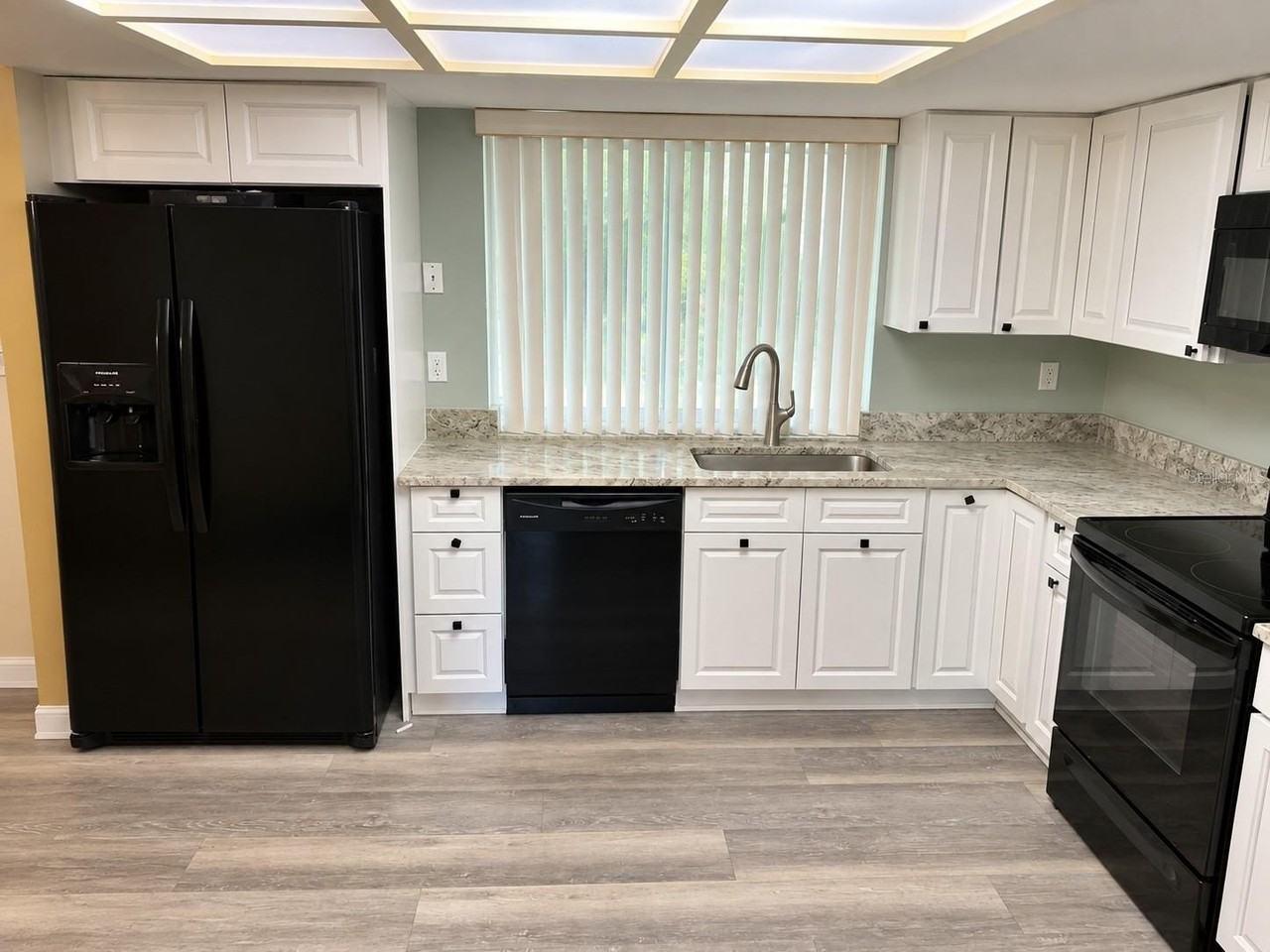 23226 Midway Blvd - Photo 6 of 19