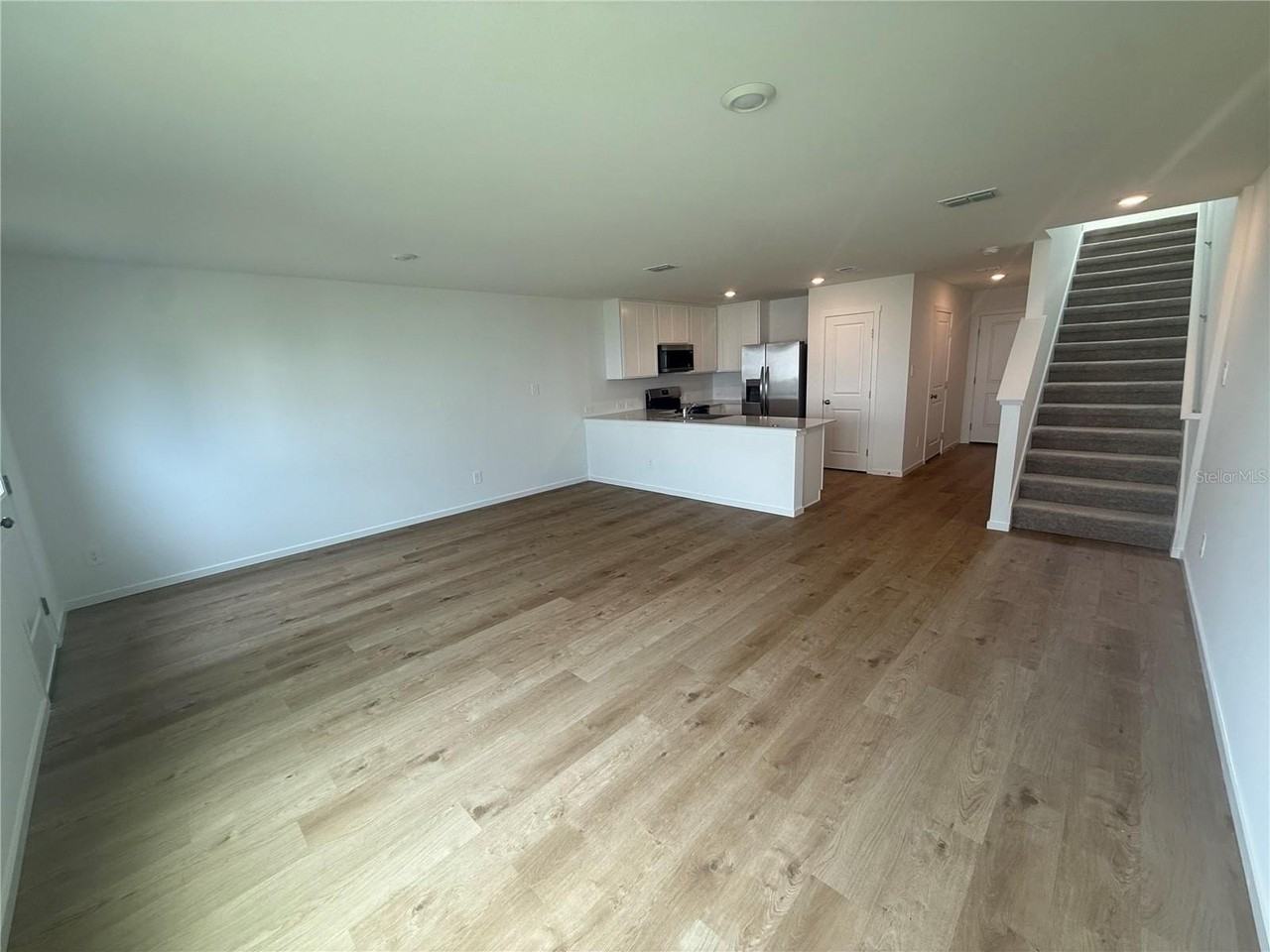 1562 Plank Pl - Photo 4 of 26