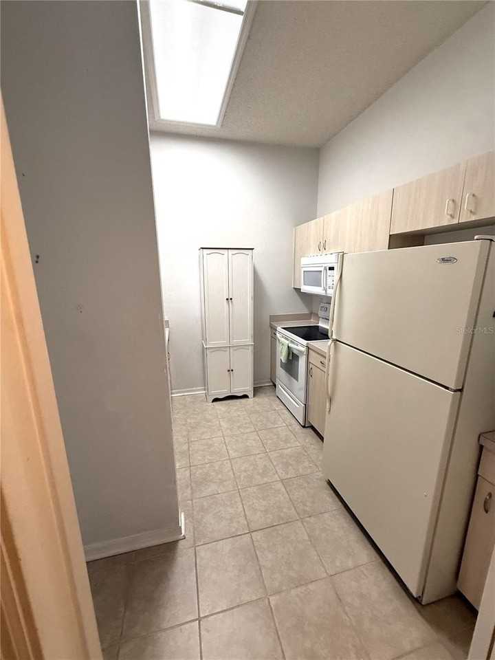 645 Mcdaniel St #645 - Photo 7 of 45