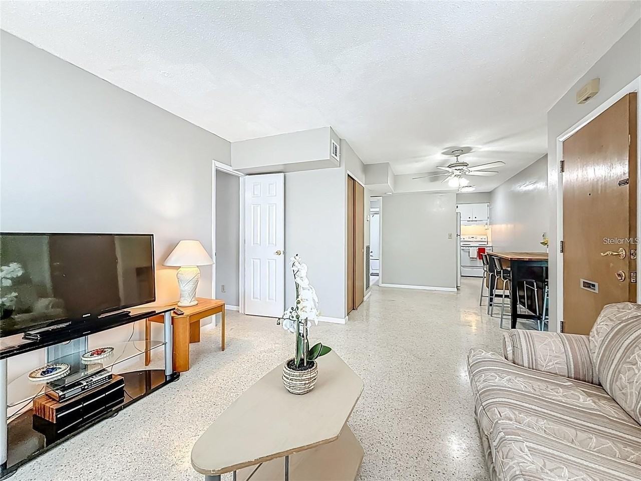 250 Rosery Rd Nw #283 - Photo 4 of 15