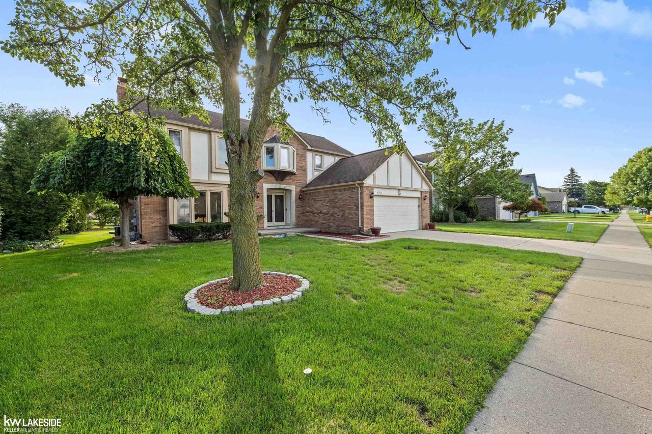 47570 Freedom Valley Dr - Photo 4 of 37