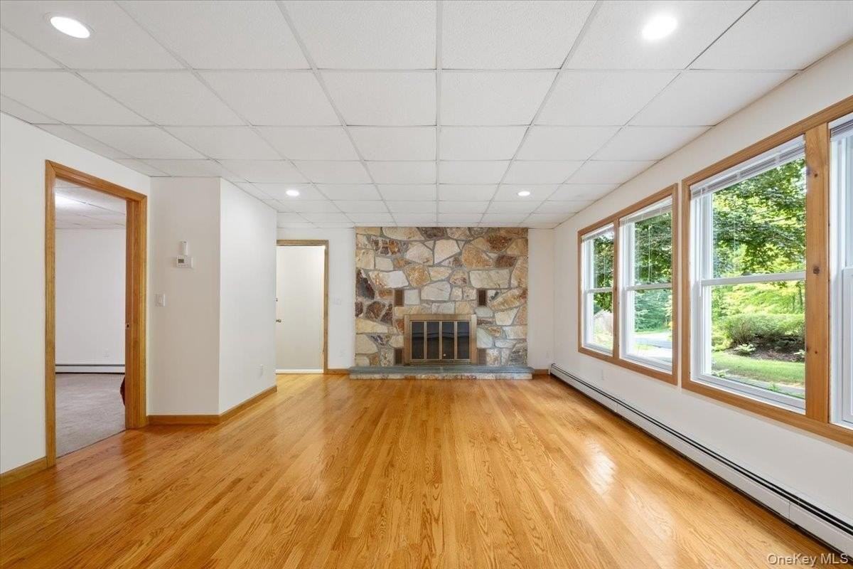272 Brewster Hill Rd - Photo 6 of 20