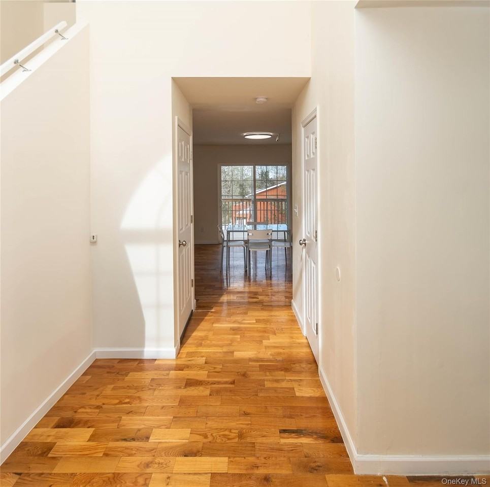62 Bristol Cir - Photo 3 of 35