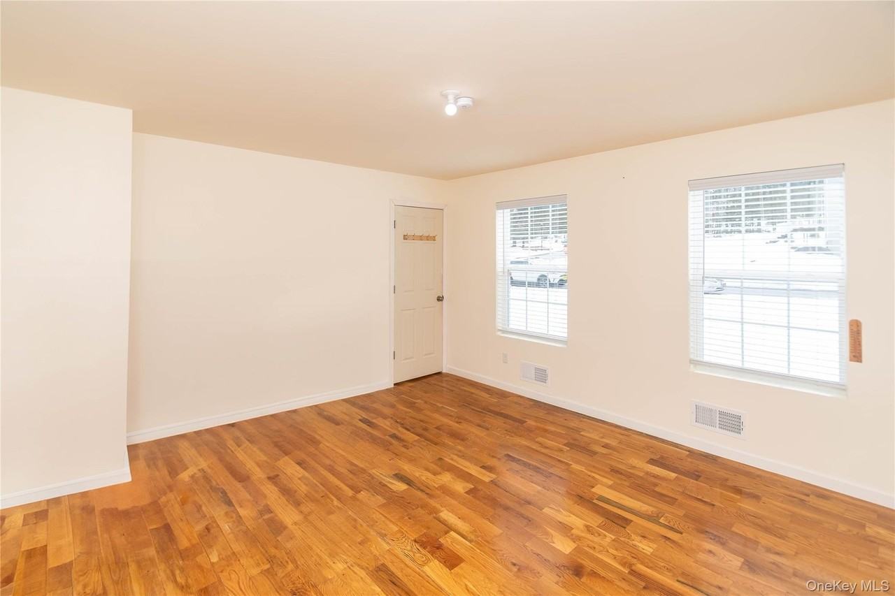62 Bristol Cir - Photo 4 of 35