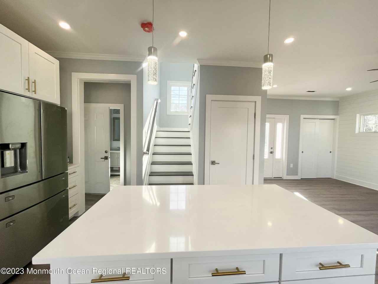 150 Navesink Ave - Photo 5 of 25