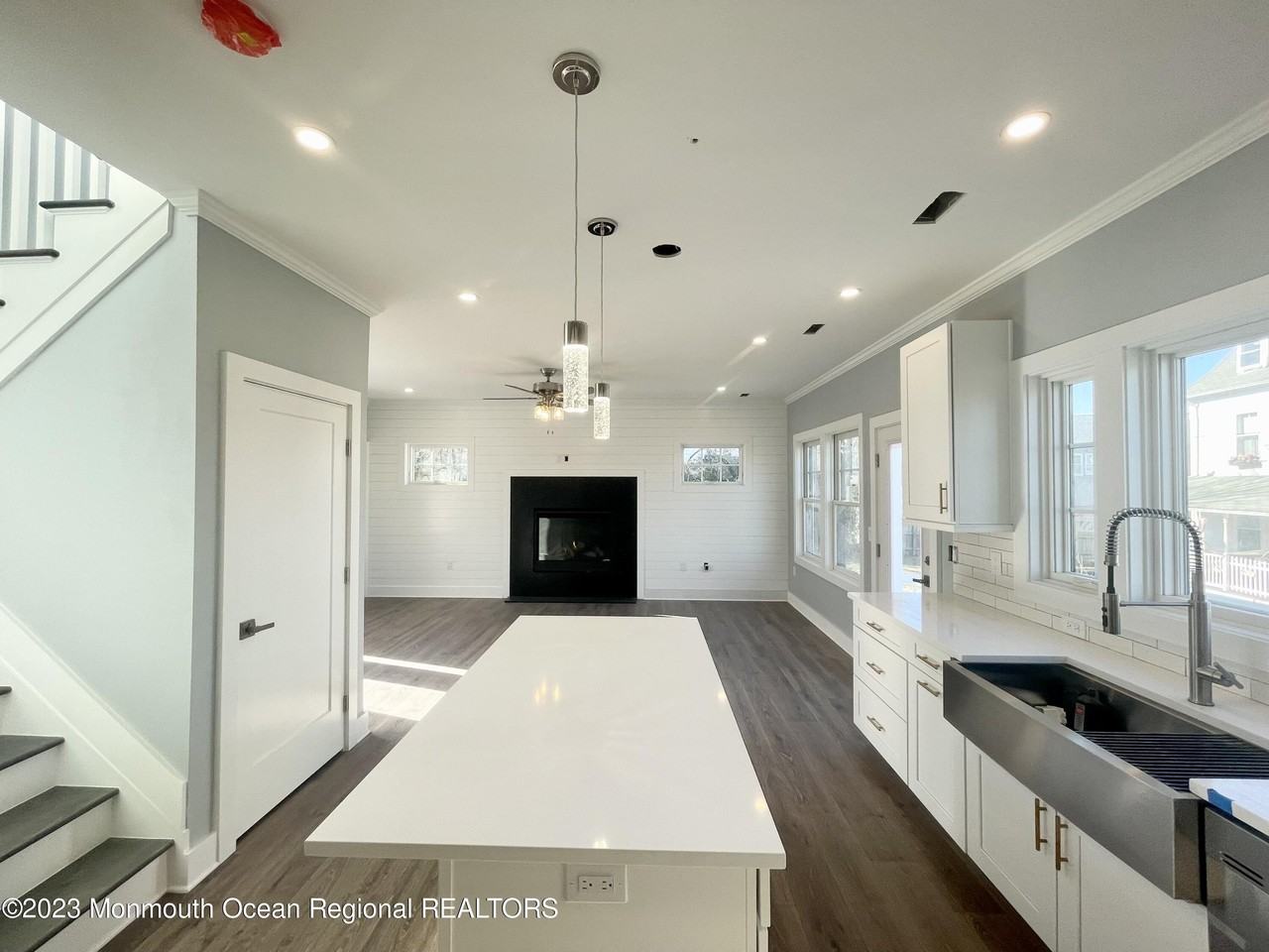 150 Navesink Ave - Photo 6 of 25