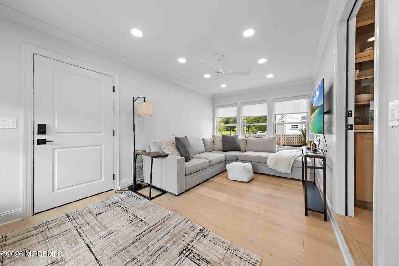 225 Hance Rd - Photo 2 of 29