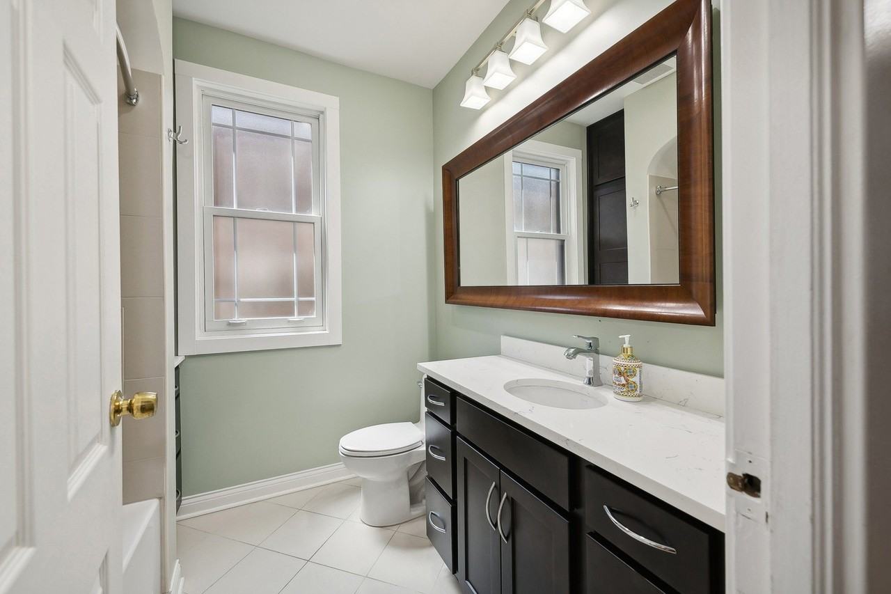 4937 N Talman Ave #1 - Photo 7 of 13