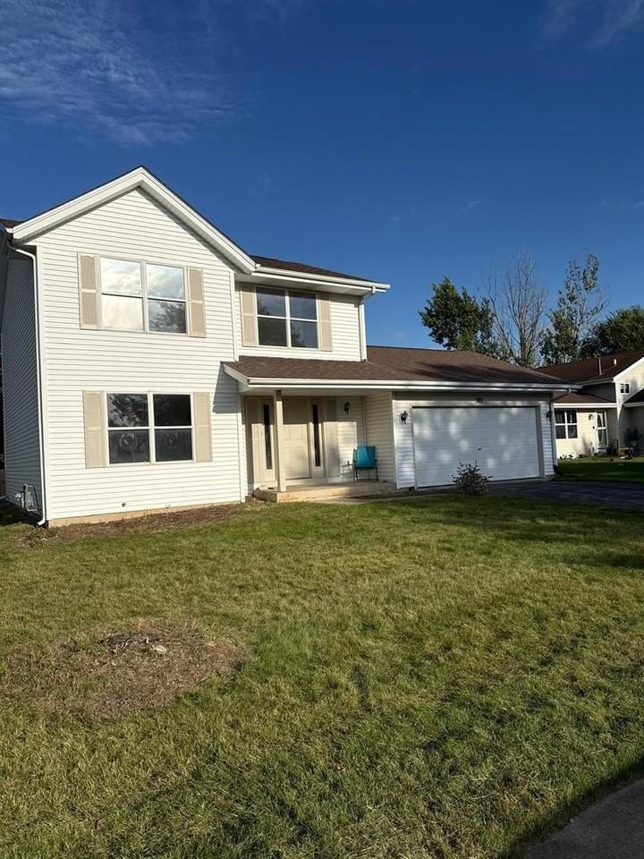 387 Shay Dr - Photo 2 of 19