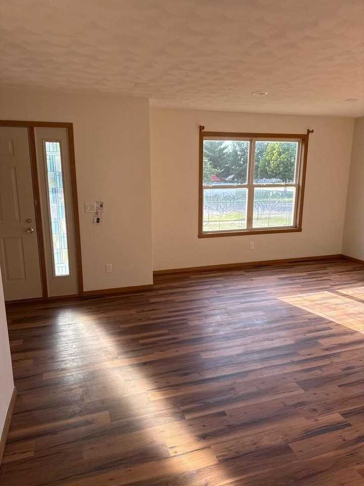 387 Shay Dr - Photo 6 of 19