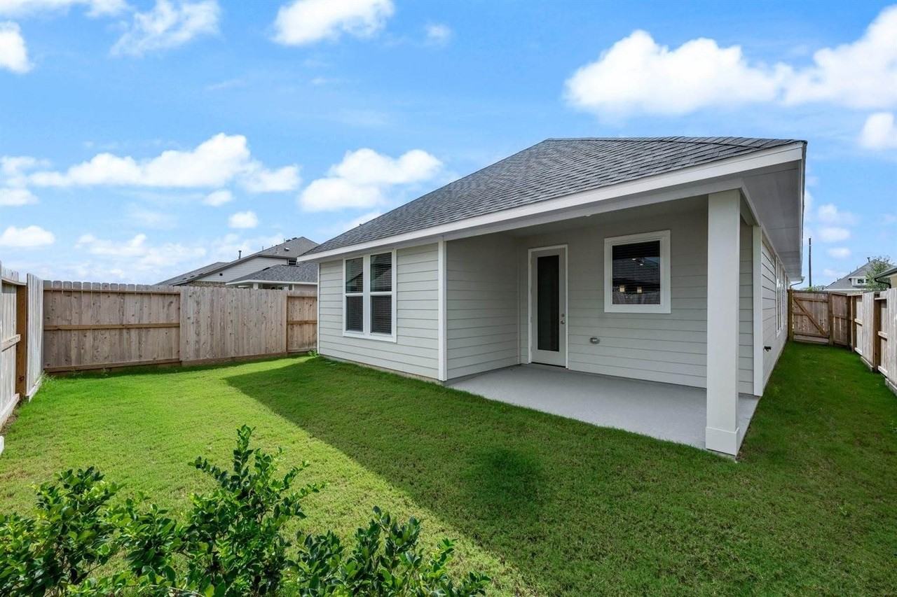 21522 Berry Crest Ln - Photo 4 of 28