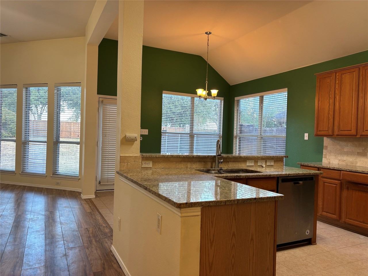 1002 Annalea Brook Dr - Photo 4 of 11