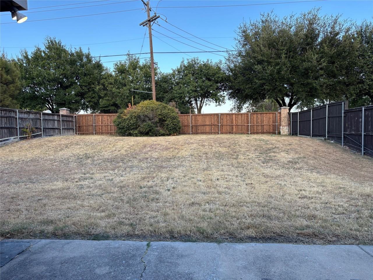 1002 Annalea Brook Dr - Photo 5 of 11