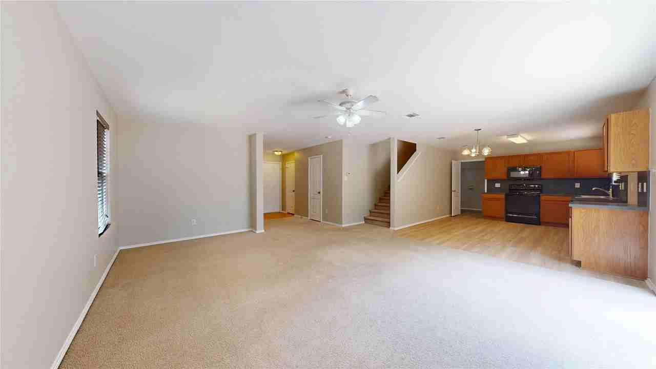 4625 Bridlewood Ln - Photo 4 of 22