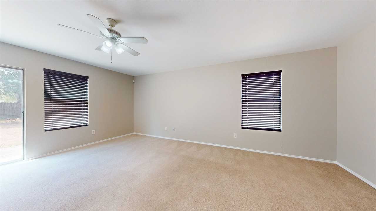4625 Bridlewood Ln - Photo 7 of 22