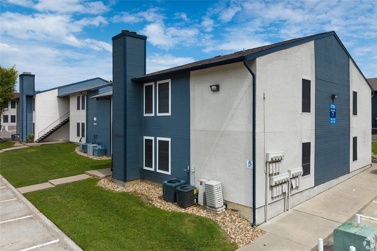 3700 S Tyler St #0408 - Photo 4 of 14