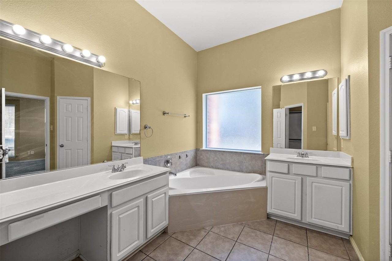 5544 Clay Ct - Photo 6 of 20