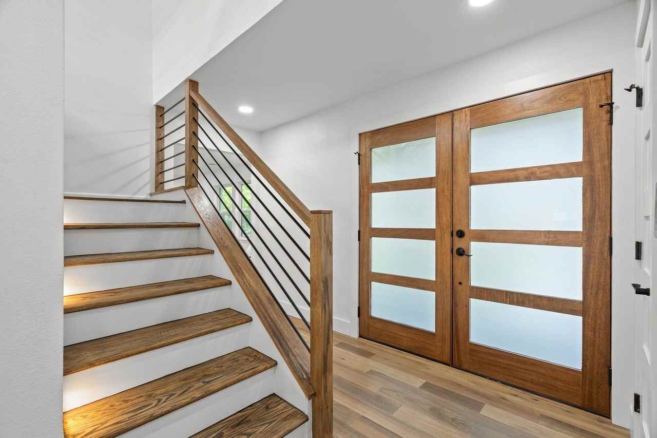 9342 Springwater Dr - Photo 2 of 24