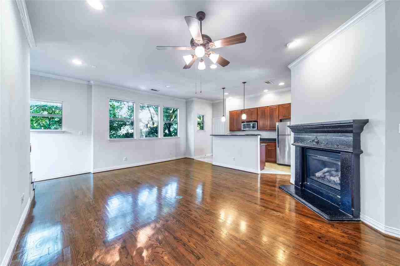 1712 Mary St - Photo 2 of 18