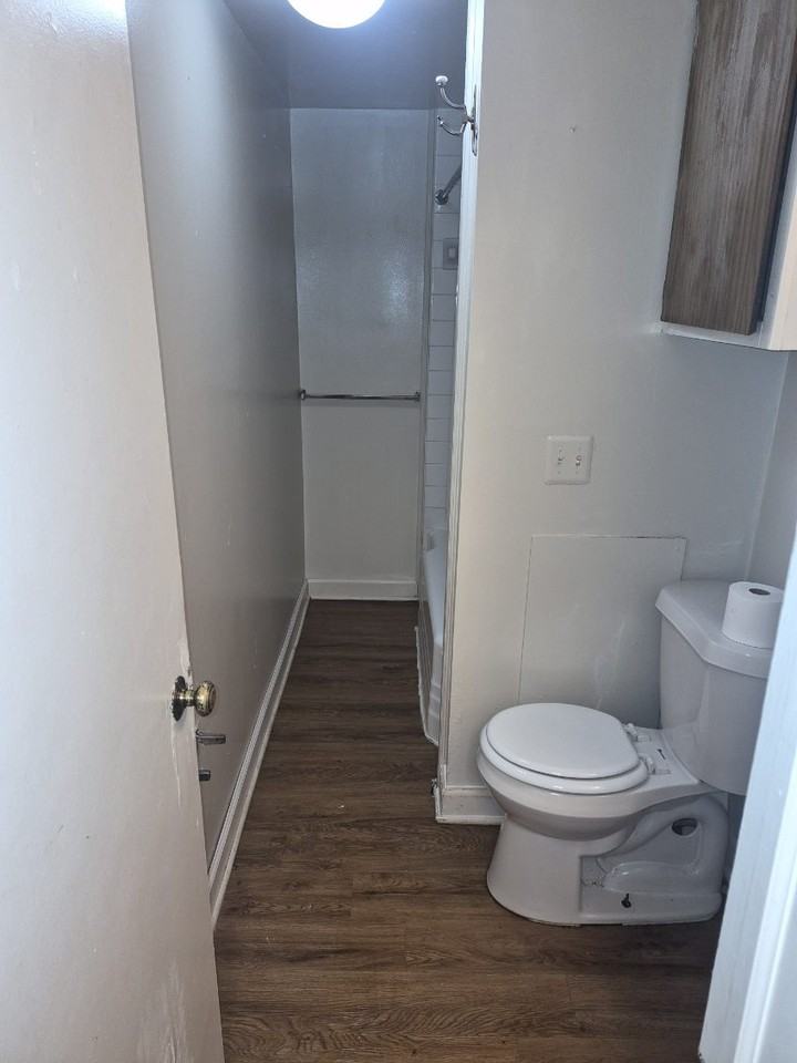 190 Augusta Avenue - 1Unit 1 #1 - Photo 7 of 10