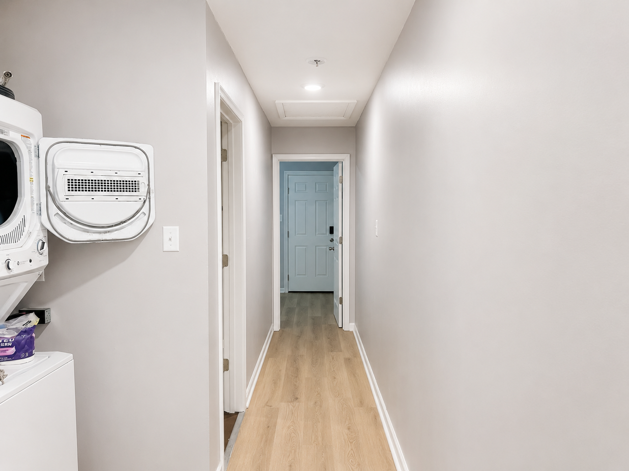 1043 6th St #1 - Photo 5 of 9