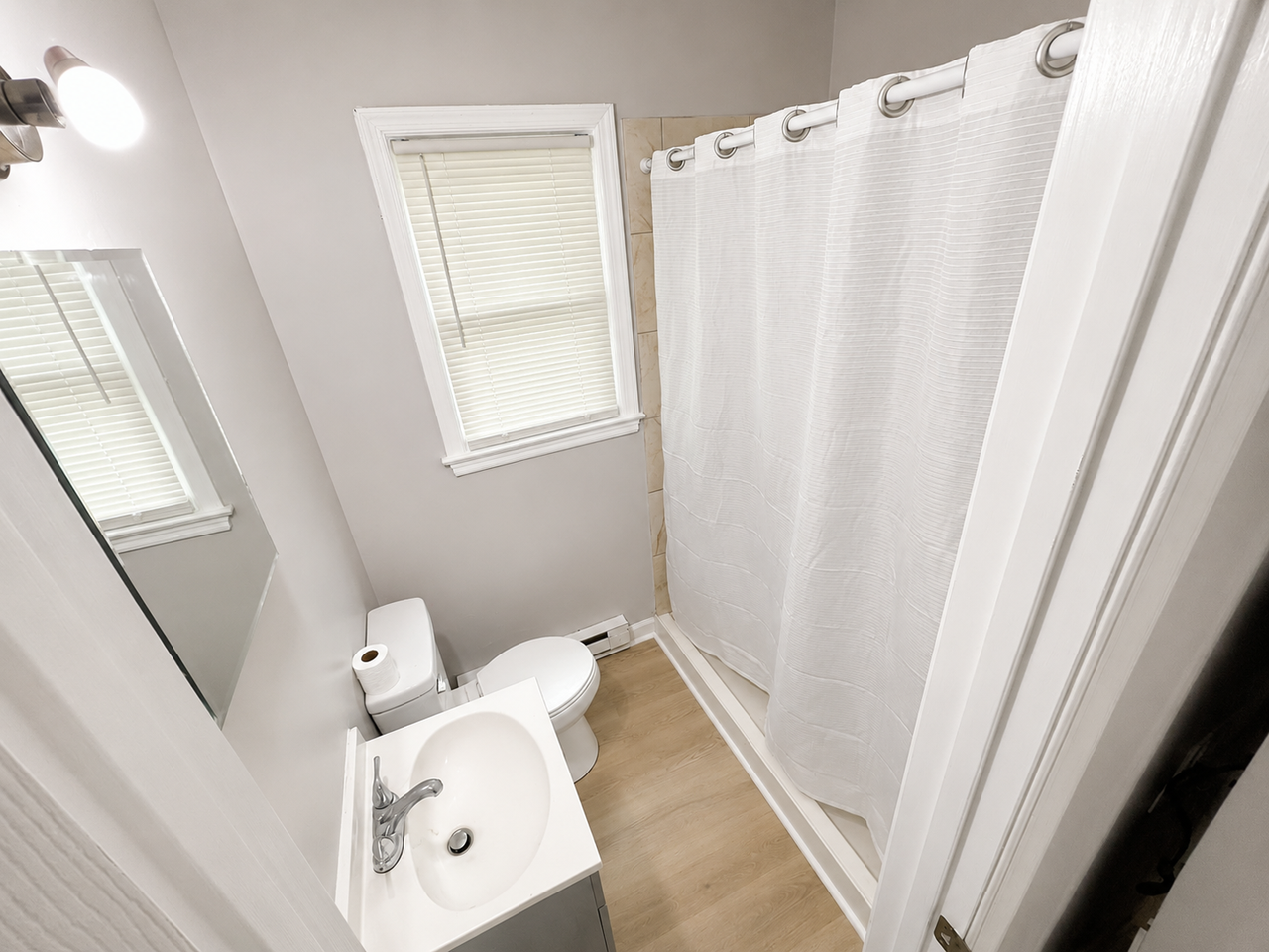 1043 6th St #1 - Photo 6 of 9