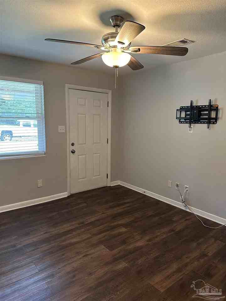 912 Clearview Ave - Photo 6 of 19