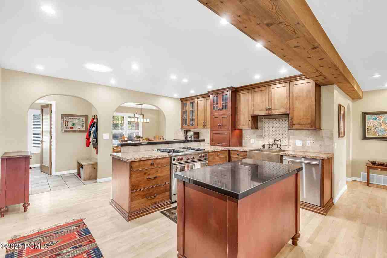 1500 Lucky John Dr - Photo 5 of 31