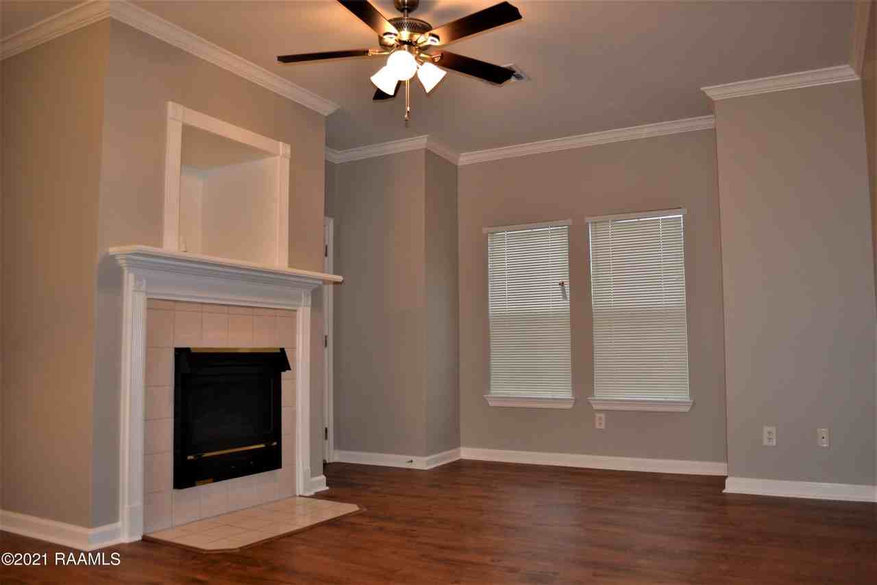 311 Artisan Rd #B - Photo 4 of 15