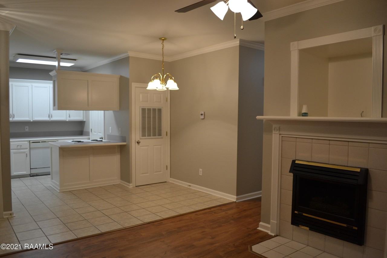 311 Artisan Rd #B - Photo 5 of 15