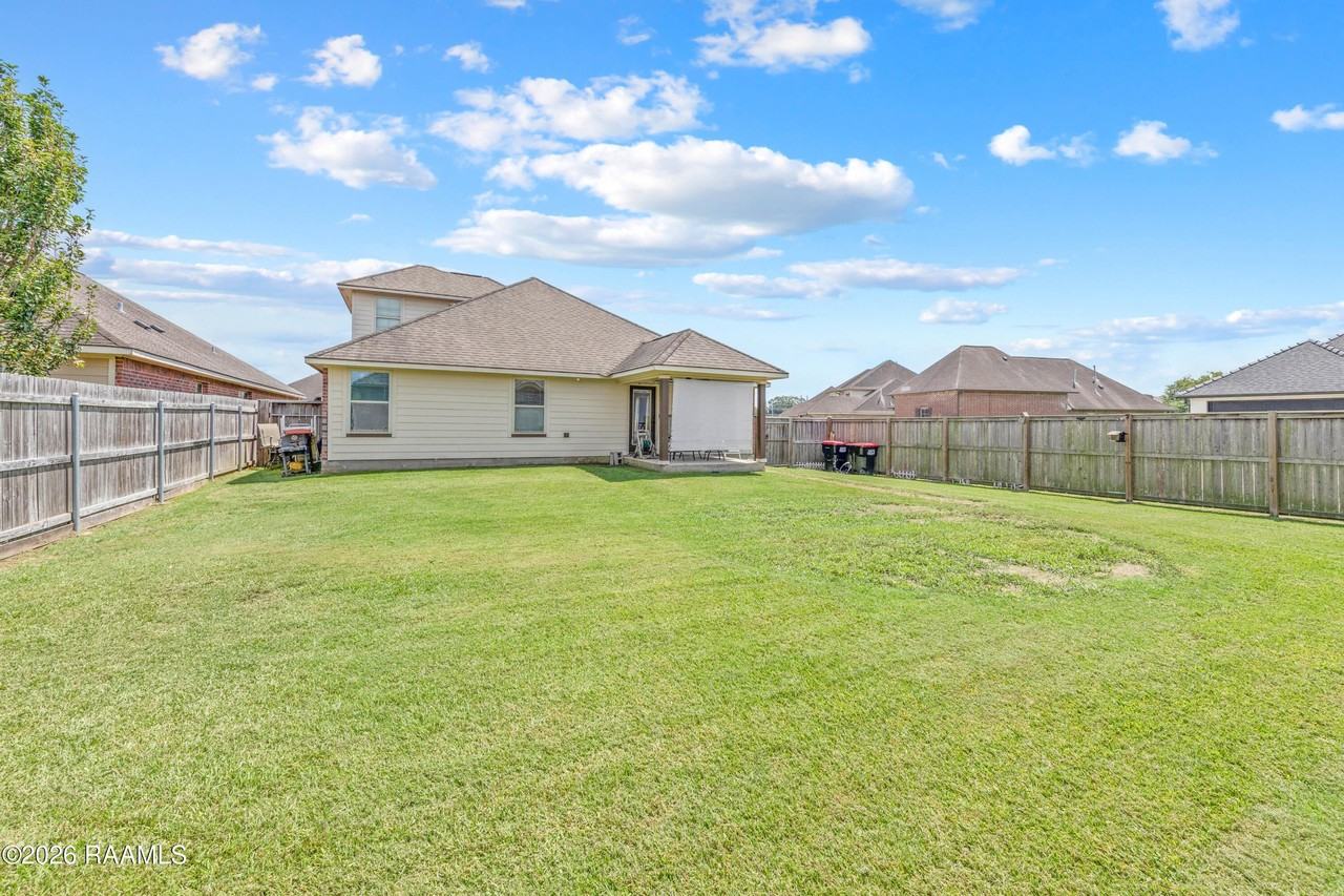 101 Ace Ln - Photo 5 of 32