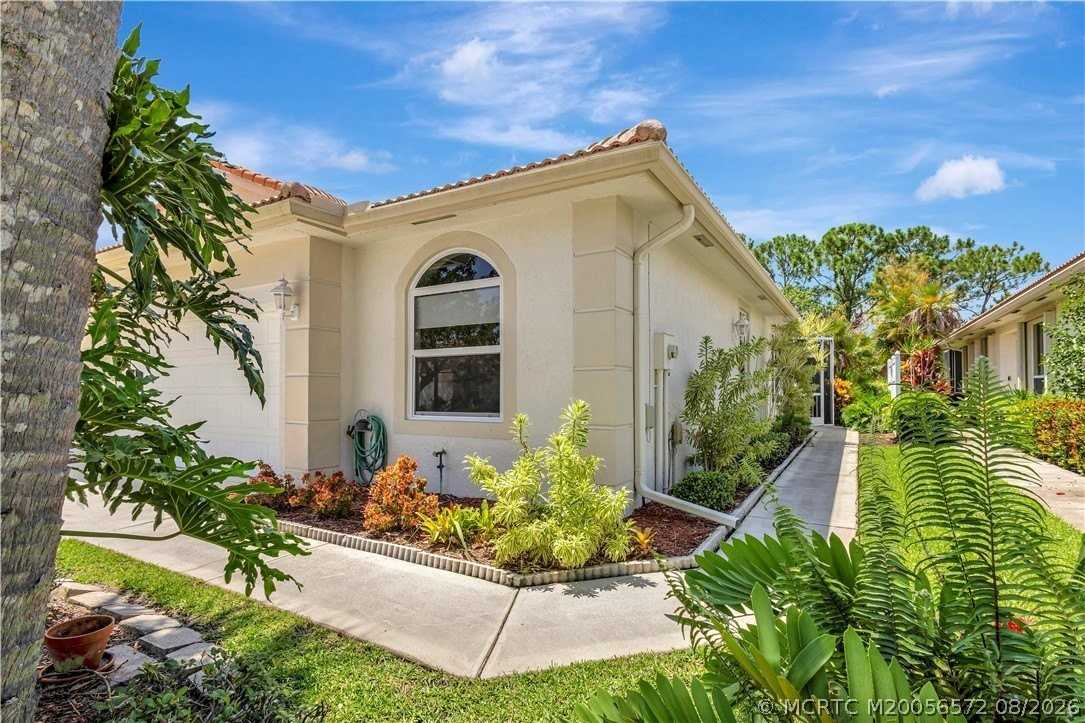6797 Se Warwick Ln - Photo 3 of 49