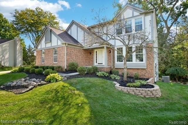 44747 Mansfield Dr - Photo 2 of 36