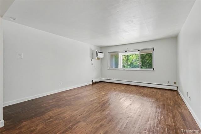 525 Fairbrook St #207 - Photo 5 of 22